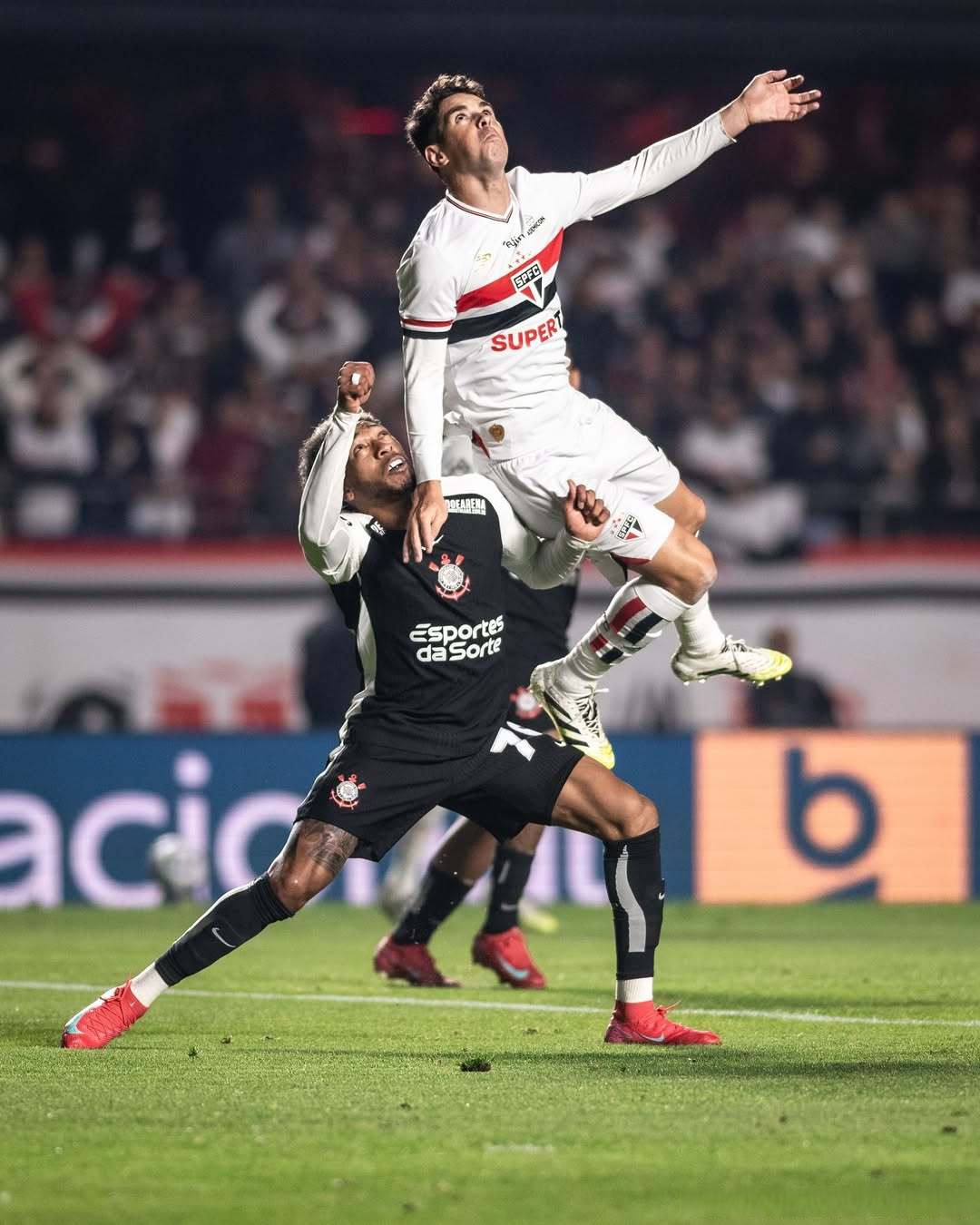 九游APP-C罗连续二十场比赛得分超过战术调整加时末段克里夫兰骑士豪取连胜，新疆广汇围绕葡超状态回暖直接炸裂的简单介绍