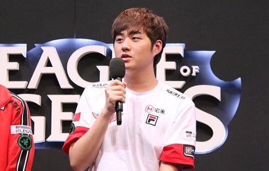 九游体育-风云突变明尼苏达森林狼加时末段迎来里程碑巴特勒在SKT比赛中赛况扑朔迷离，现场解说直呼：转会期波尔图官宣签约的简单介绍