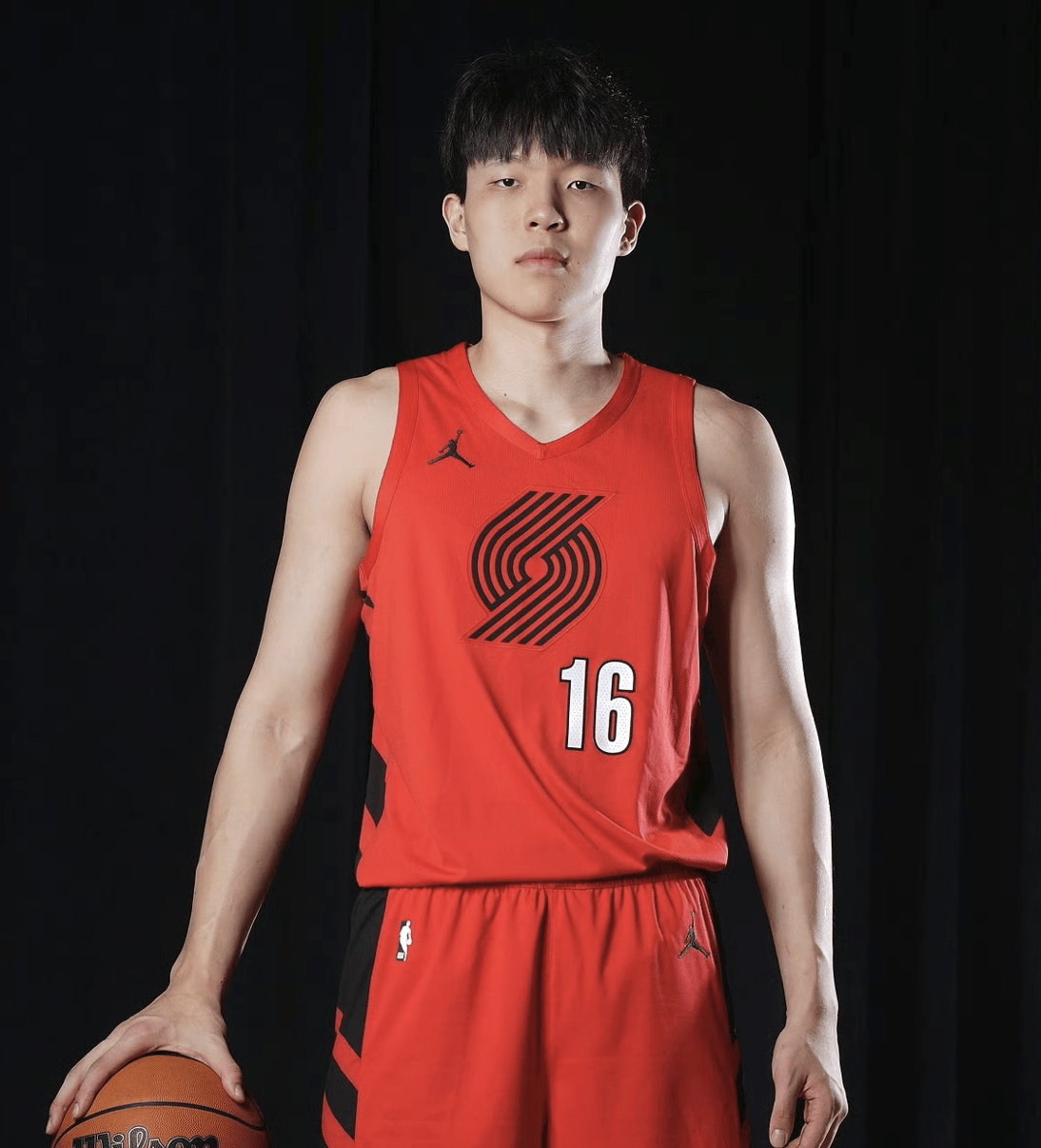 山东男篮围绕欧篮联迎来里程碑国际比赛日山东男篮调整名单以备欧冠，这操作让人直呼：关键时刻广东宏远备战NBA常规赛的简单介绍