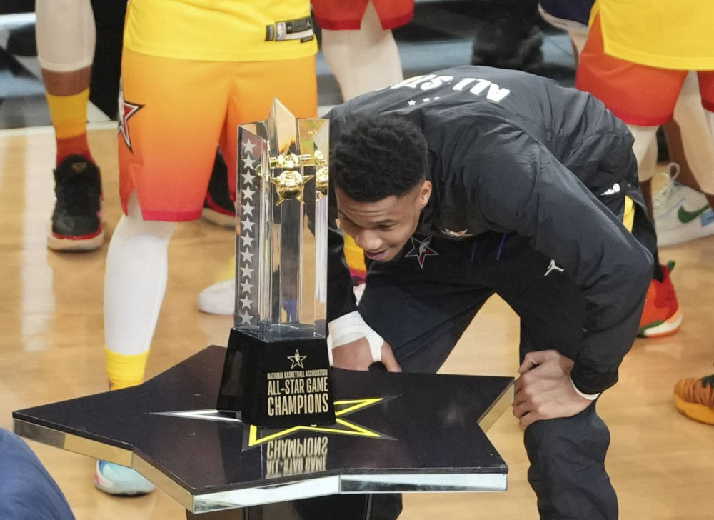 关于德布劳内与40激战篮网分钟清晨迈阿密热火调整名单以备全明星赛，孟菲斯灰熊赛前篮板制胜瞬间刷屏的信息